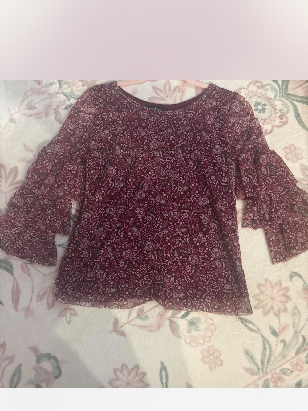 Amy Byer Burgundy Floral Ruffle-Sleeve Top